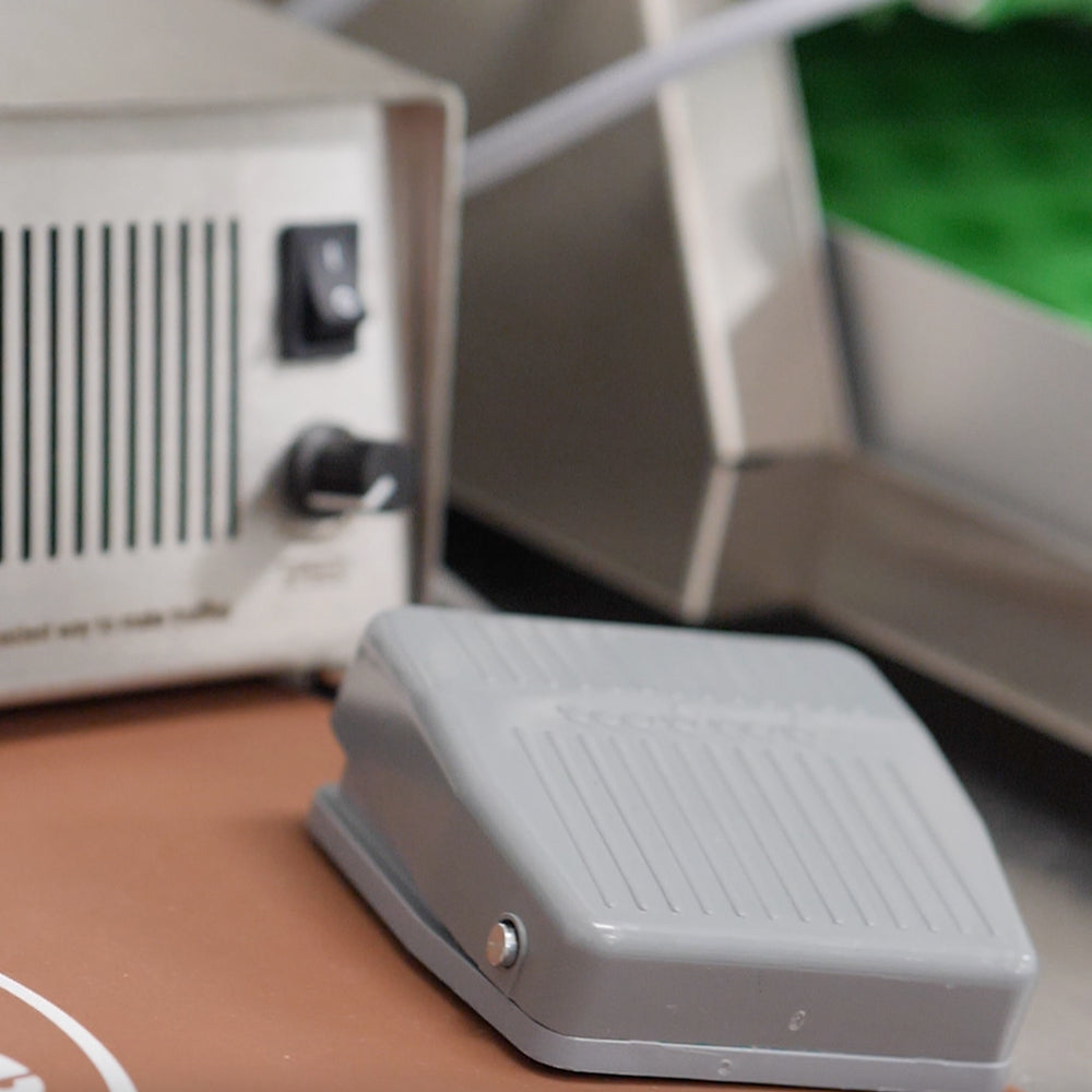 *BUNDLE DEAL* Push & GO Depositor + 30 Molds