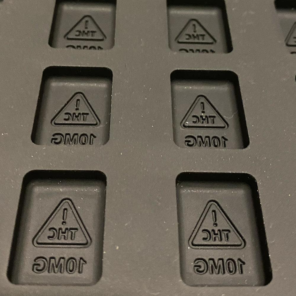 Mini square mold with logo detail