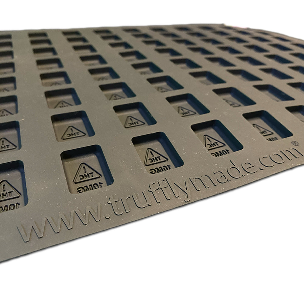 Mini square mold with logo detail