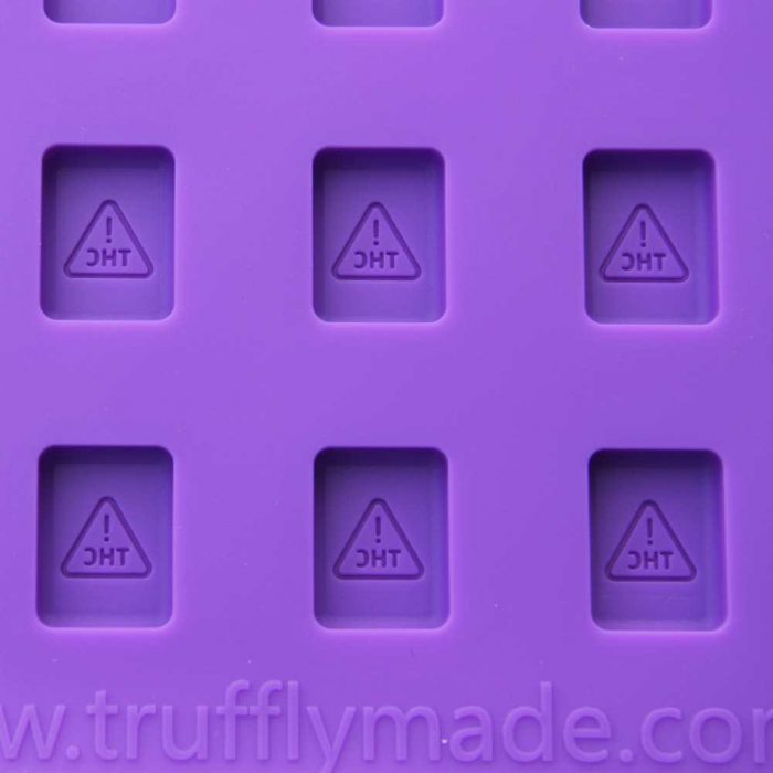 Mini square mold with logo detail
