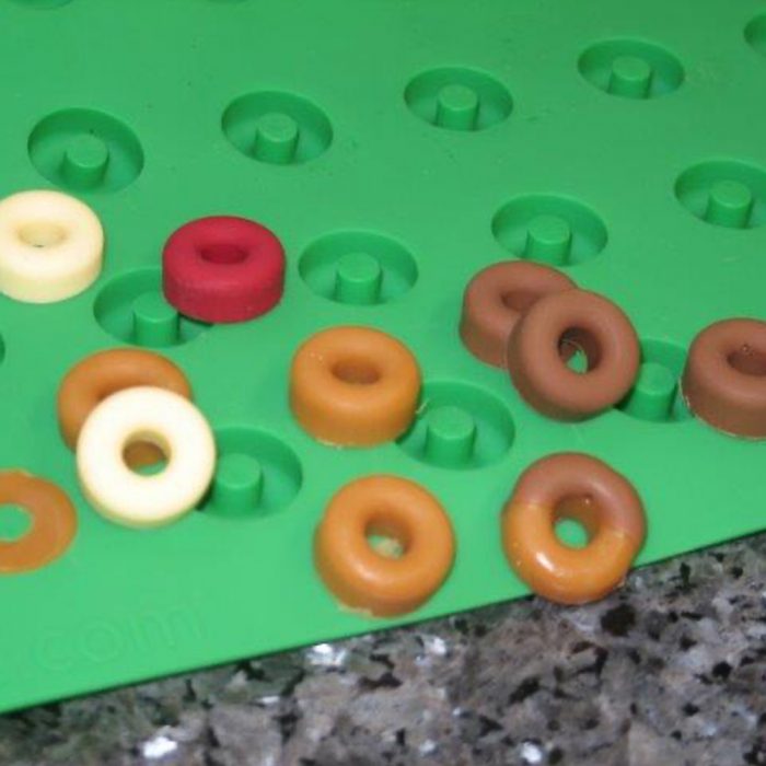 Ring mold with candy